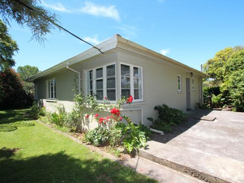 1002 Main North Road, Onaero