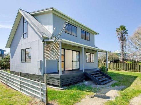 74A Pukehina Parade, Pukehina