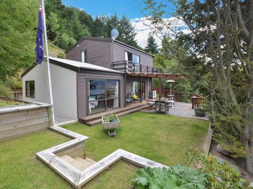 15 Lochy Road, Fernhill/Sunshine Bay