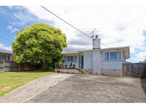 22 Beaubank Road, Kelston