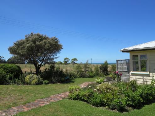 9 Collinson Street, Pakawau