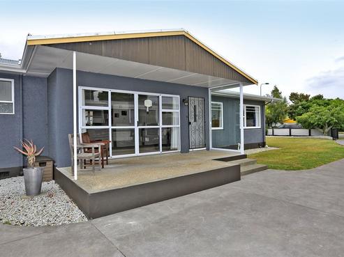 814 Maitland Crescent, Mayfair