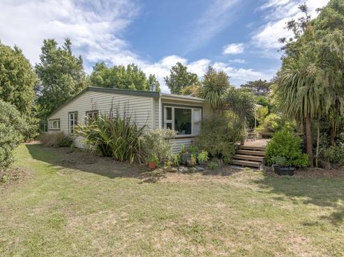 174 Ridge Road, Lincoln
