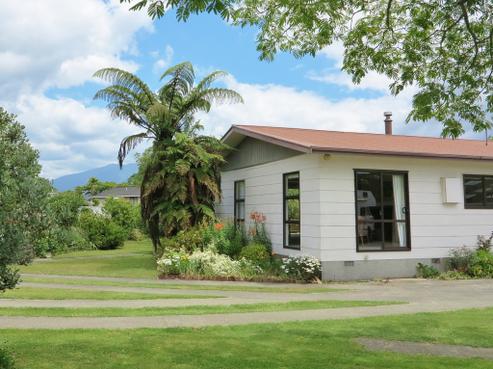 5 Sunbelt Crescent, Takaka