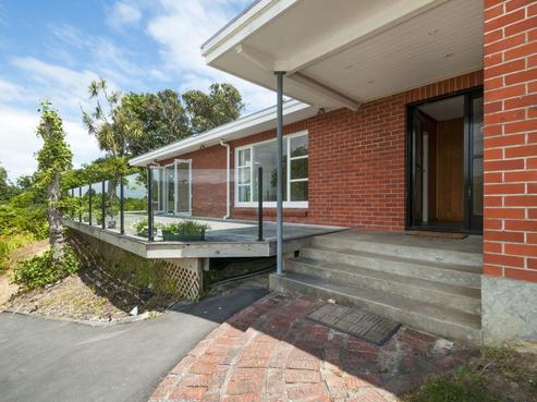 7 Natusch Road, Belmont