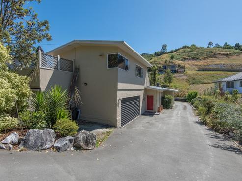 57 Arapiki Road, Stoke