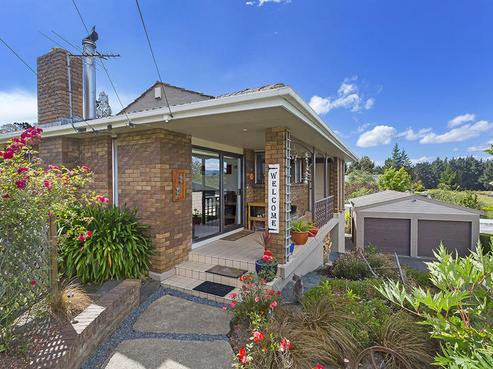 30 Saddle Hill Road, Fairfield