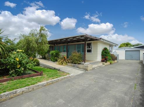 7 Scarborough Road, Flaxmere