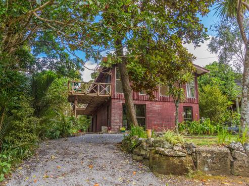 134 Seaview Road, Piha