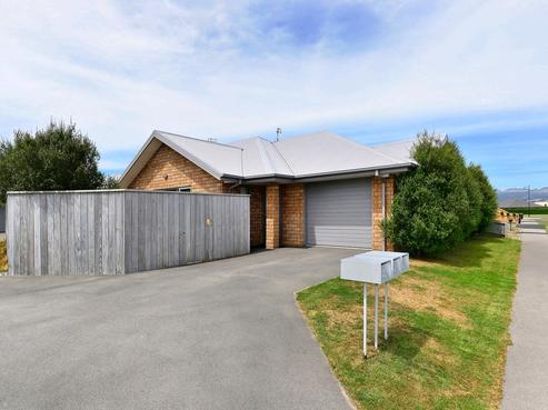 8 Somerville Crescent, Aidanfield
