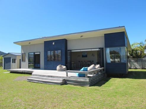 119 Puka Crescent, Matarangi