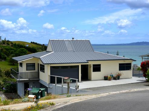 5B Seaview Road, Cable Bay
