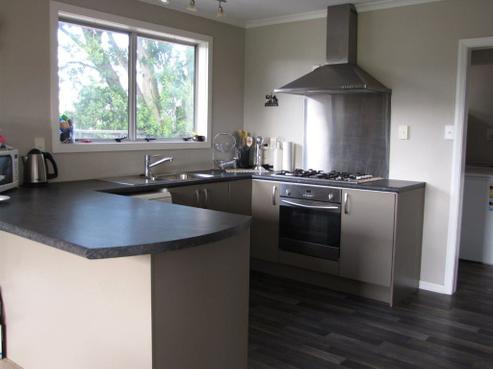 31 Strasbourge Street, Martinborough