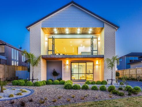 22 Milano Boulevard, Karaka