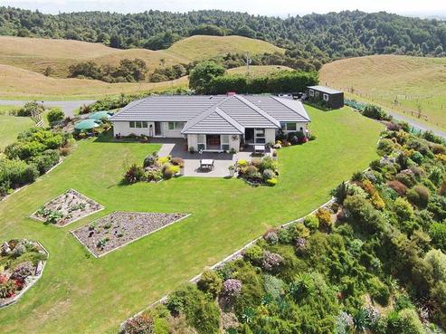 241 Rataroa Road, Miranda