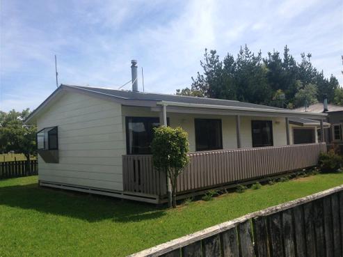 38 Avenue Road, Foxton