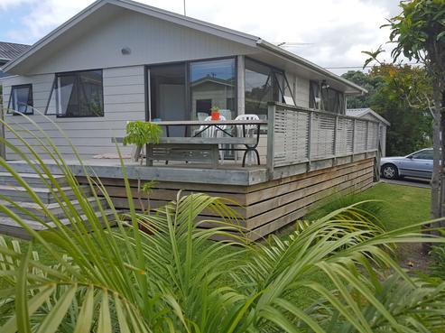 2/1 Iris Street, Snells Beach