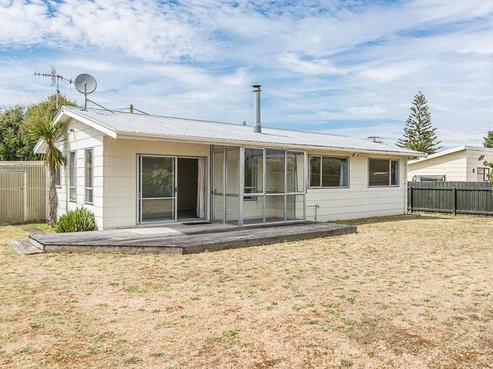 2/17 Donovan Road, Paraparaumu Beach