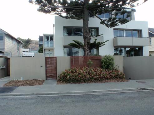 1/46 Esplanade, Sumner