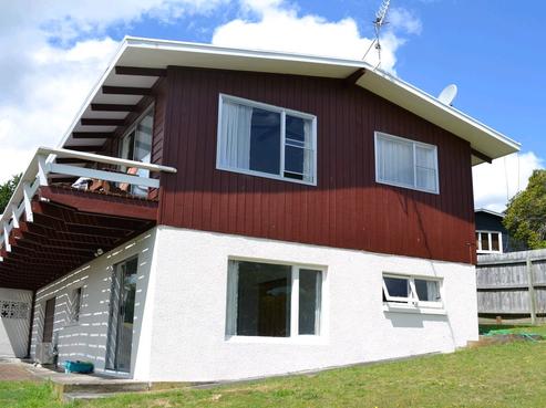 2/19 Kurupae Road, Hilltop