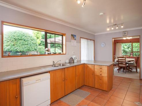 6 Baxter Place, Leamington