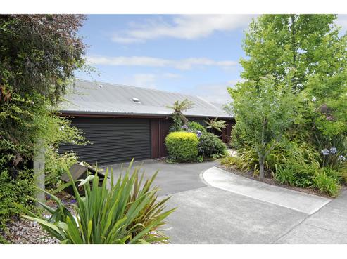 8 Fawdan Way, Richmond