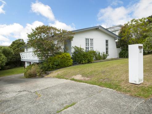 35 Redvers Drive, Belmont