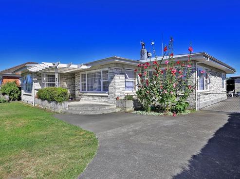 910 Tawa Street, Mahora