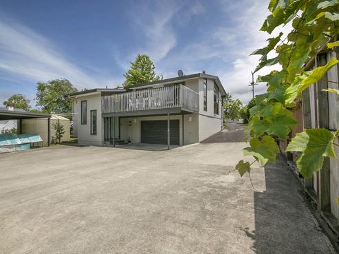 9 School Road, Riverhead