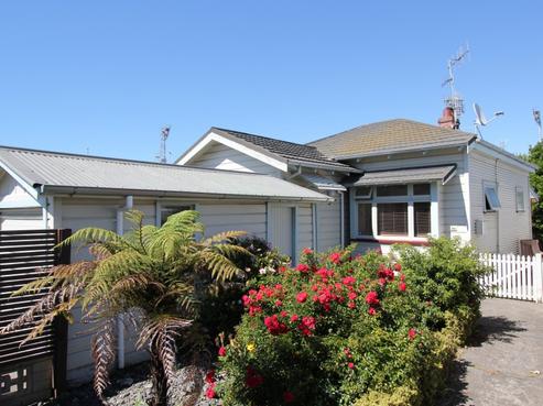 76 Nelson Crescent, Napier South