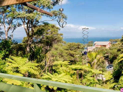 68 Rauhuia Crescent, Parau