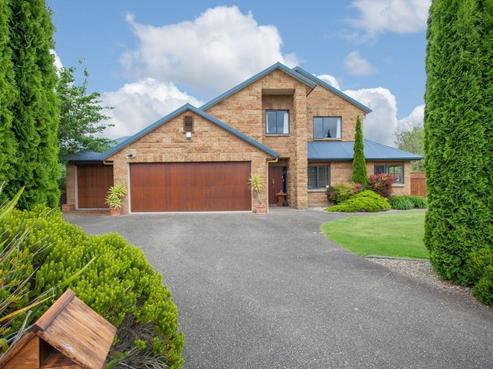 62 Cowley Drive, Leamington