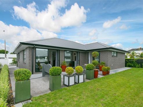 222 Coronation Avenue, Welbourn