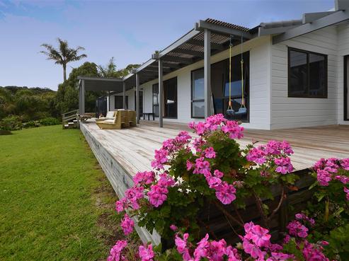 4 Powells Road, Cable Bay
