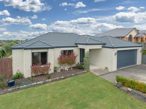 80 Rototuna Road, Rototuna