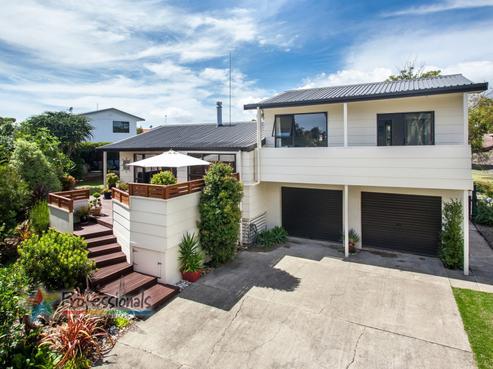 9 The Glebe, Coastlands
