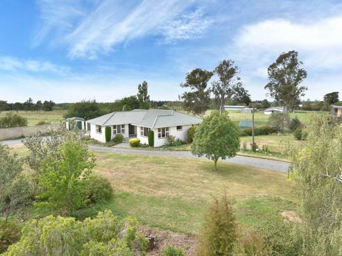 42 Bruces Road, Sefton