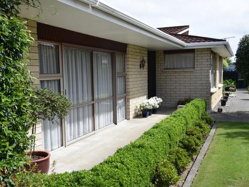 526 Queens Drive, Rosedale