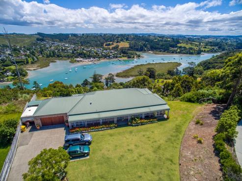 65 Scott Road, Stanmore Bay