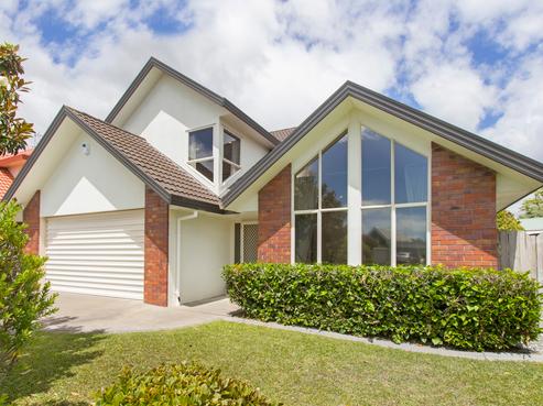 2/10 Emma Court, Northpark