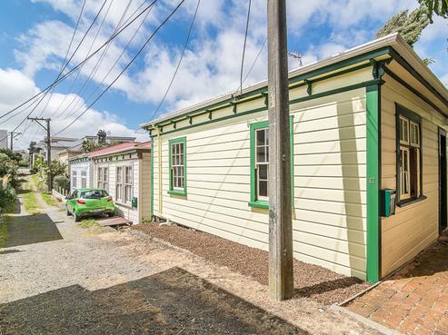 17 Poplar Grove, Thorndon