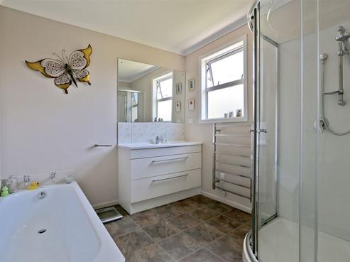 804 Francis Hicks Avenue, Raureka