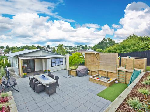 44 Kemp Road, Massey