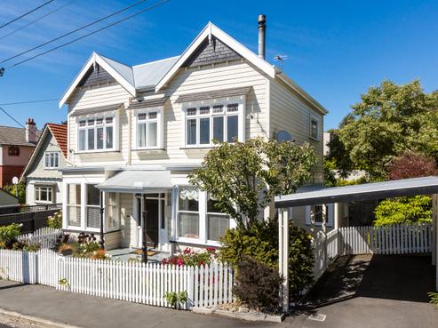 24 Pacific Street, Roslyn