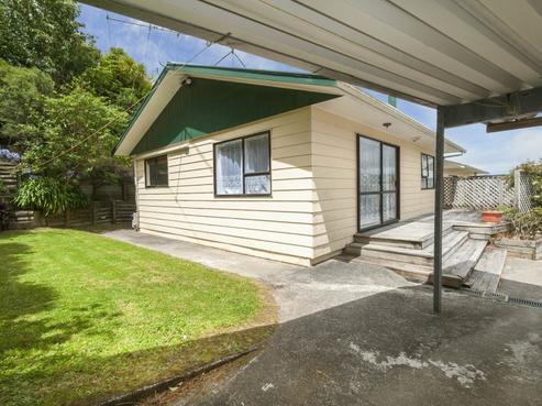 2/25 Invercargill Drive, Kelson
