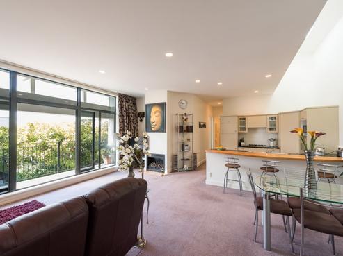 10/28 Hobson Street, Thorndon