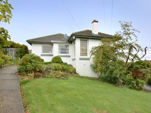 9 Leven Street, Roslyn