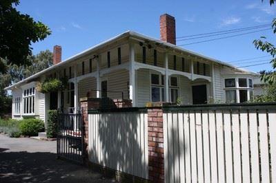 4 Cleveland Street, Edgeware