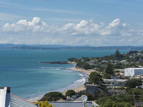 2/11 Marama Street, Castor Bay