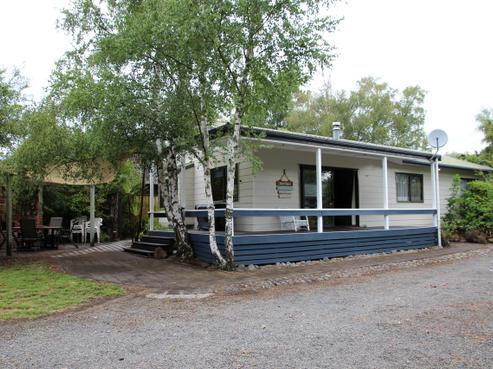 18 Oruatua Avenue, Lake Taupo (East)